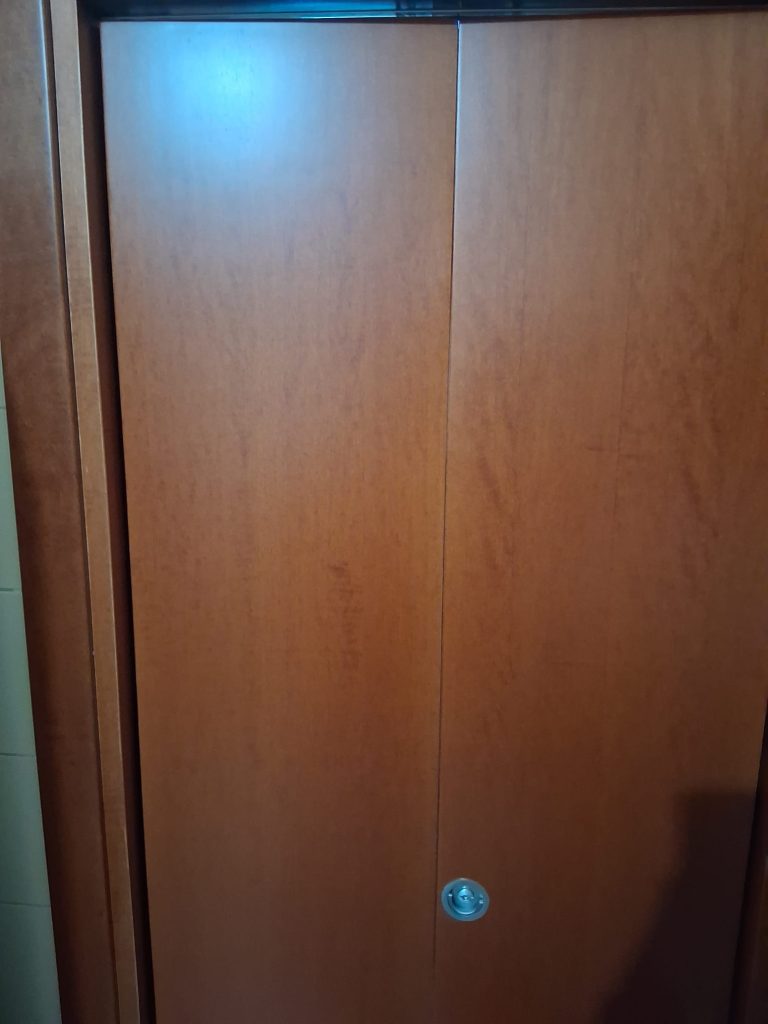 Porta a Libro che sfida il tempo